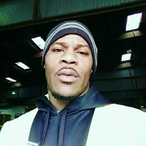 Meet your Posher, Lawrence